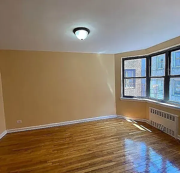 180 E 17th St #610 — Photo 3