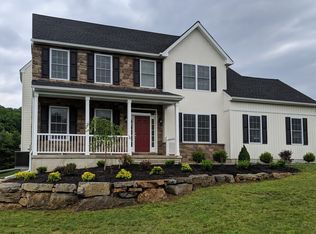 3479 Woodbyne Rd, Hellertown, PA 18055