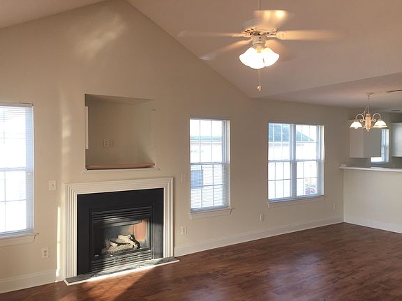 5th image of 1608 Willoughby Park Ct Unit 5