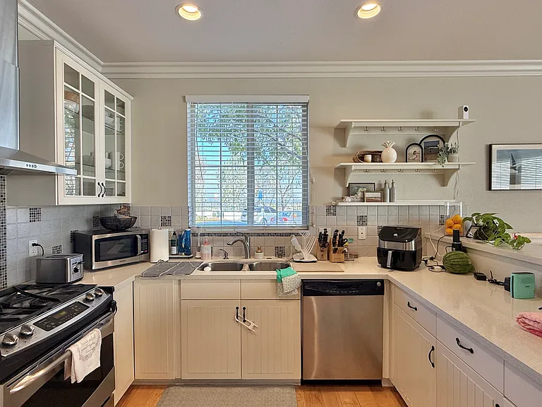 10620 Canyon Grove Trl — Photo 14