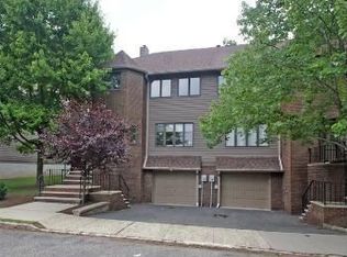 14 Village Green Ct, South Orange, NJ 07079