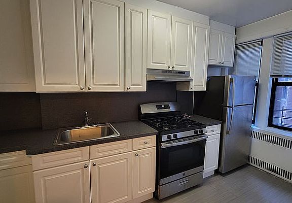 3rd image of 53-01 32nd Ave #1L