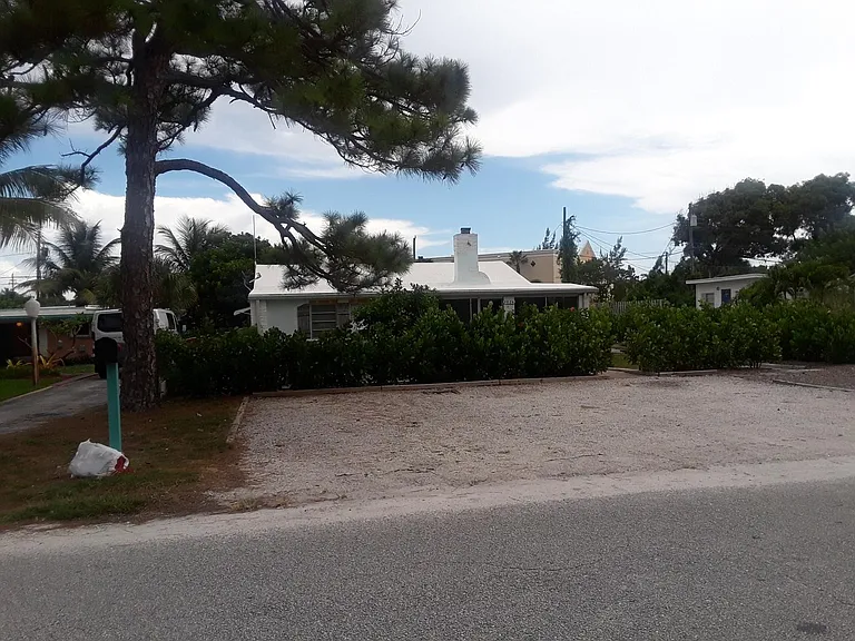 3826 N Old Dixie Hwy #B — Photo 2