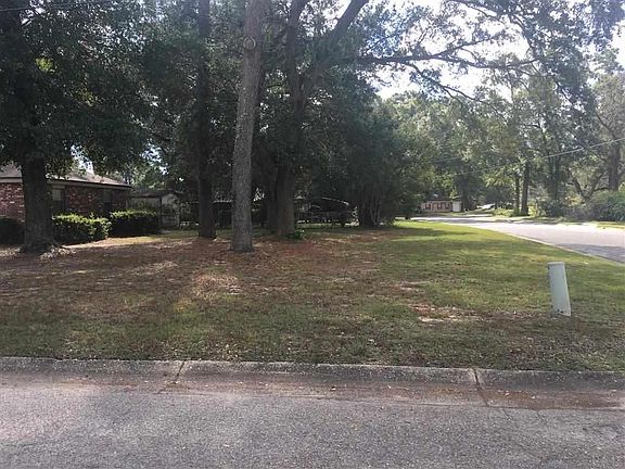3rd image of 3525 Gatewood Dr