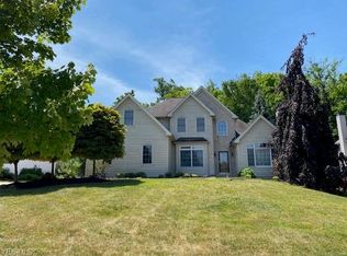 7491 Berkeley Ln, North Royalton, OH