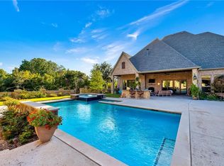 823 S Peytonville Ave, Southlake, TX 76092