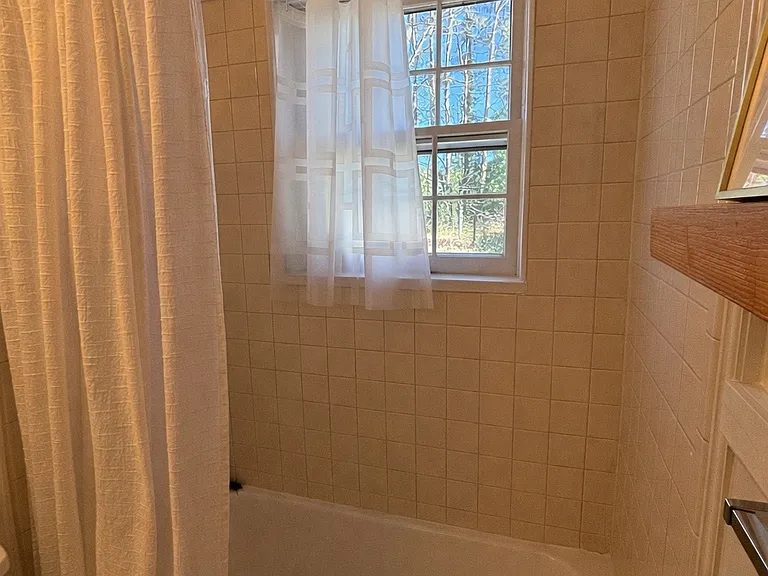 1019 Church St — Photo 34