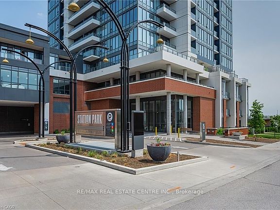5th image of 15 Wellington St S #2602
