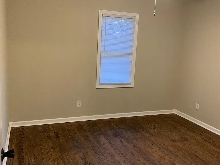 1111 Meadow Dr — Photo 8