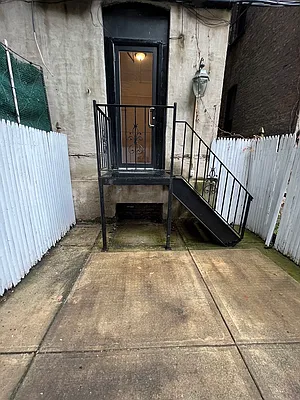 Rented by City Connections Realty | media 6