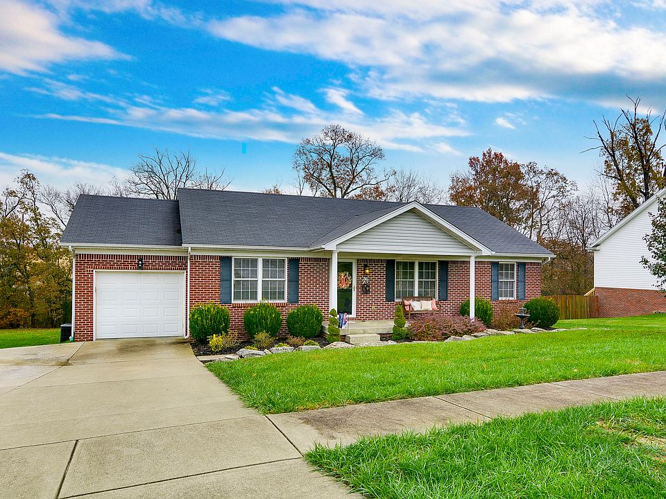 1st image of 300 Sycamore Dr