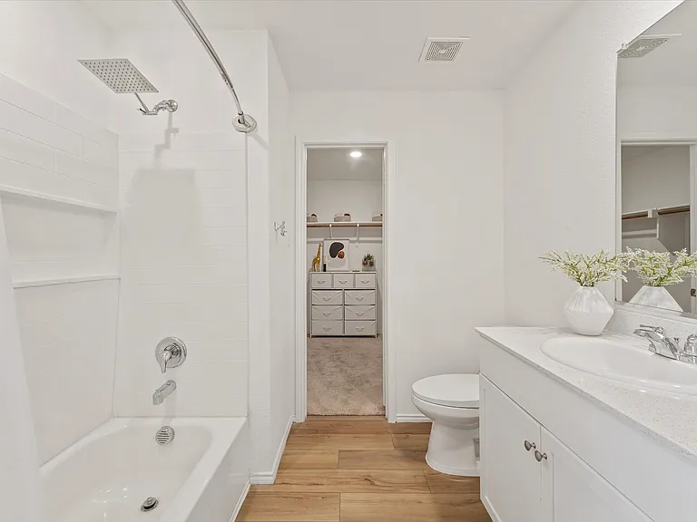 2403 Hesperus Ave — Photo 12