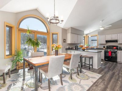 4275 Coachman Ln NE, Prior Lake, MN, 55372