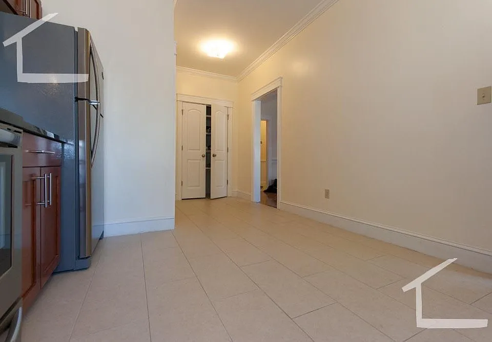 27 Glenville Ave #1