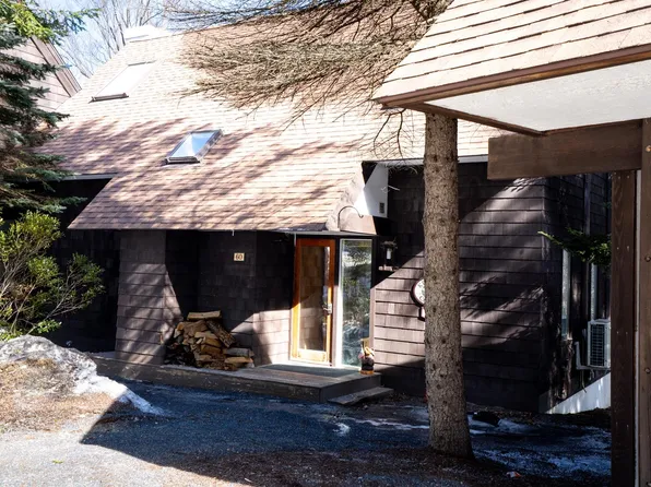 60 Hilltop Road #60, Winhall, VT 05340
