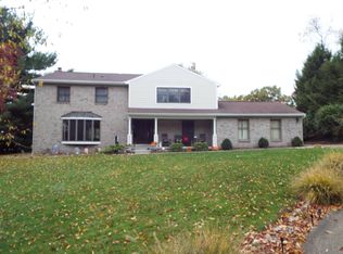 837 Field Club Rd, Pittsburgh, PA 15238