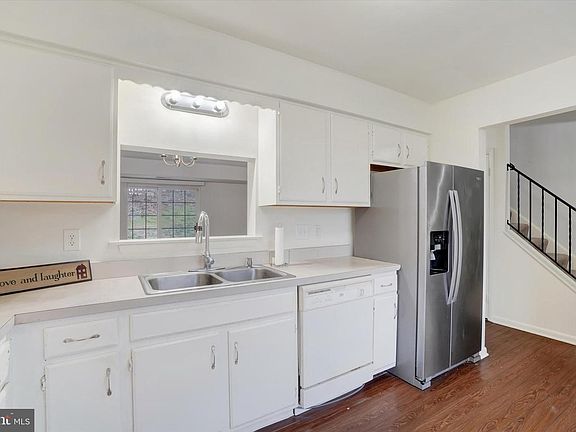 4th image of 1619 Long Dr #110