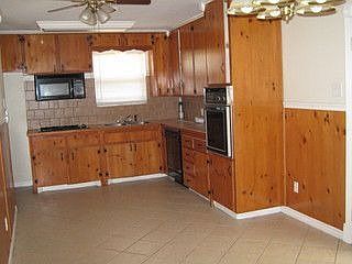 2nd image of 2134 Hanley St