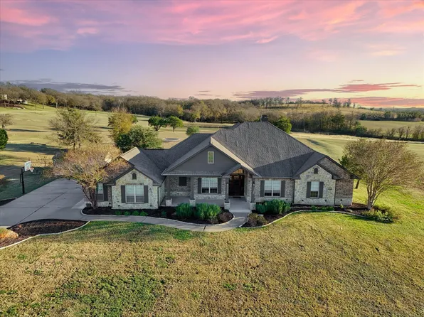 500 Hunters Meadow Dr, Lorena, TX 76655