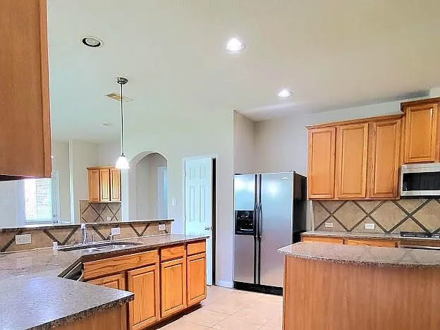10007 Shire Green Ln — Photo 26