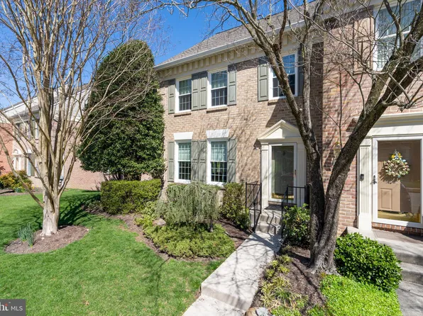 7 Goucher Woods Ct, Towson, MD 21286