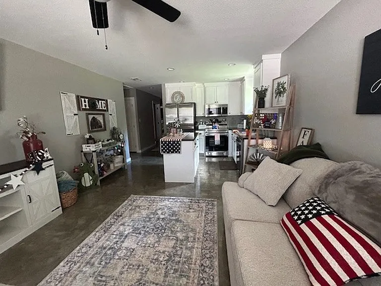 733 Atkinson St — Photo 8