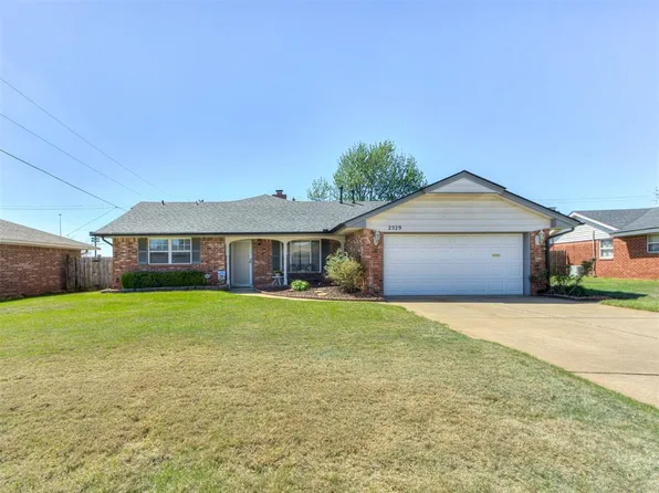 2529 Edgewood Dr, Moore, OK 73160