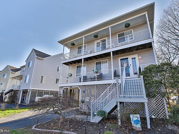 4th image of 201 Mariners Point Dr