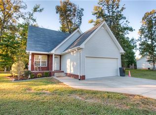 916 Koble Dr, Lebanon, TN 37087