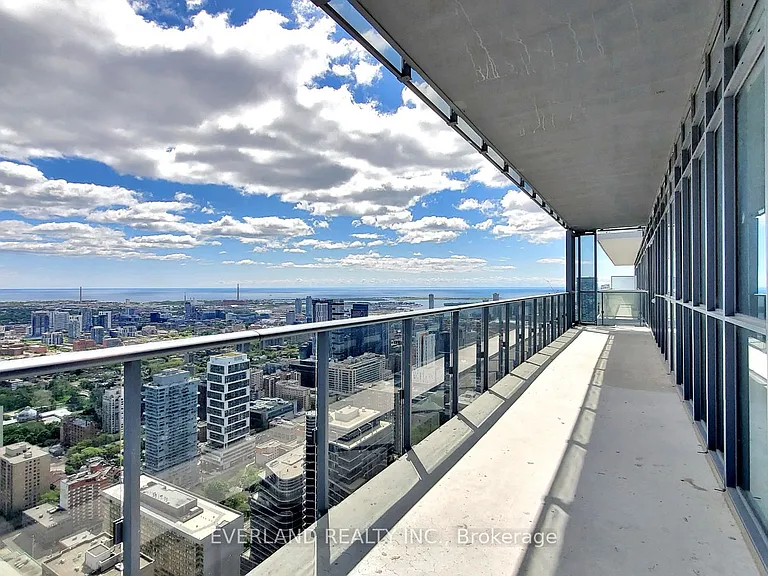 7 Grenville St #6105 — Photo 42