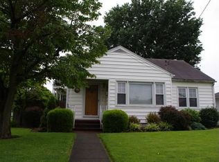 212 38th St, Vienna, WV 26105