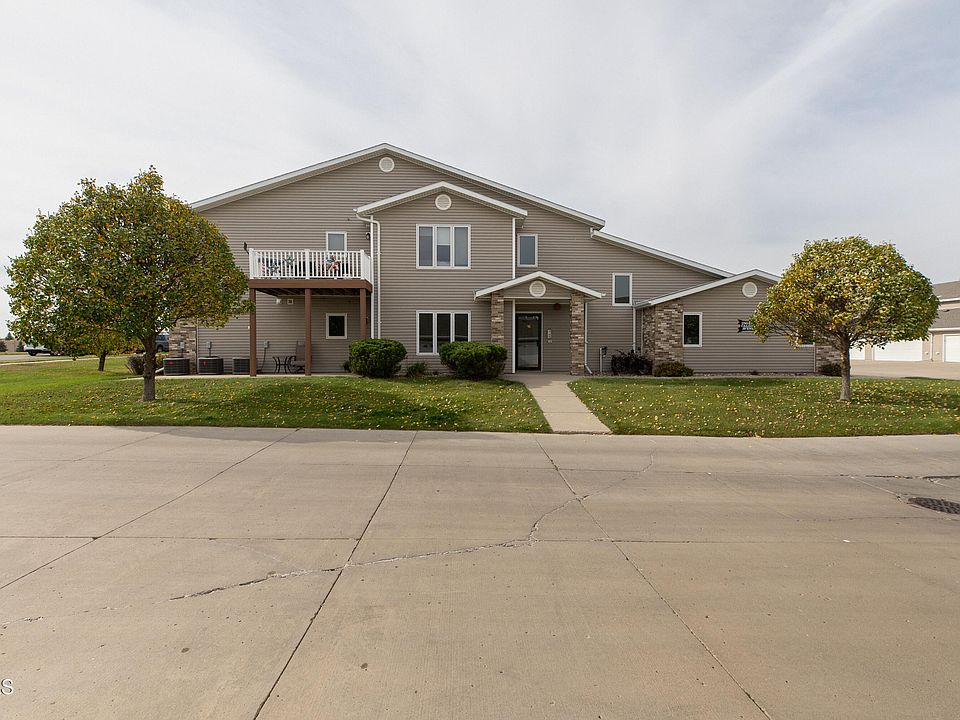 1st image of 1790 Calgary Ave #6
