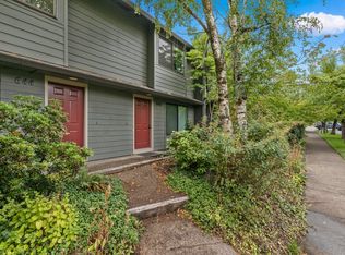 642 E Main St, Ashland, OR 97520
