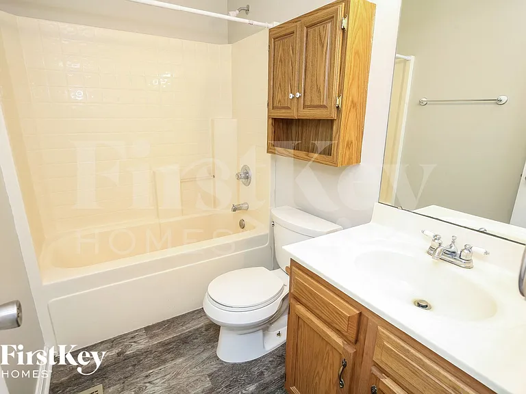 221 Westridge Blvd — Photo 13