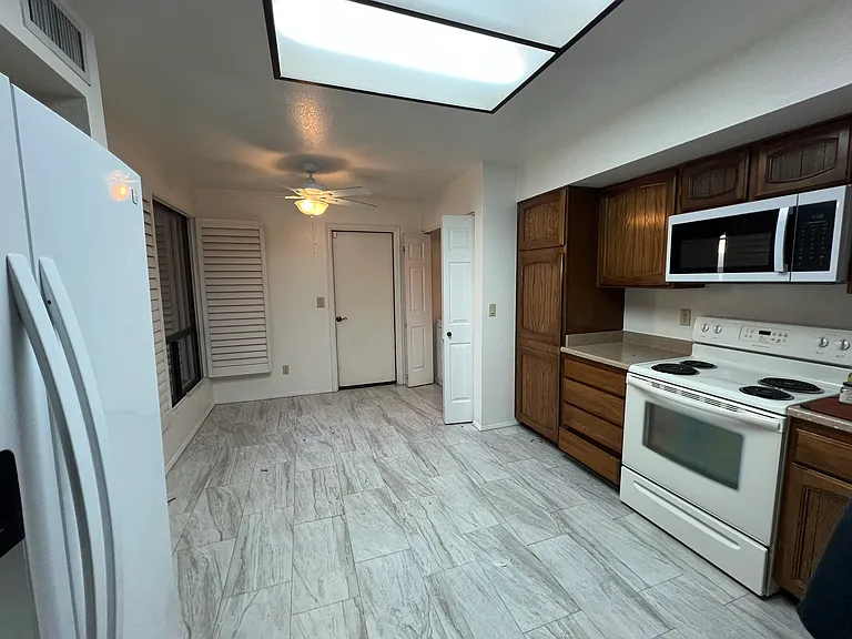 7884 E Horseshoe Ln — Photo 14