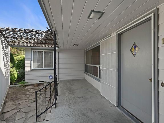 5th image of 16 N Crescent Ave