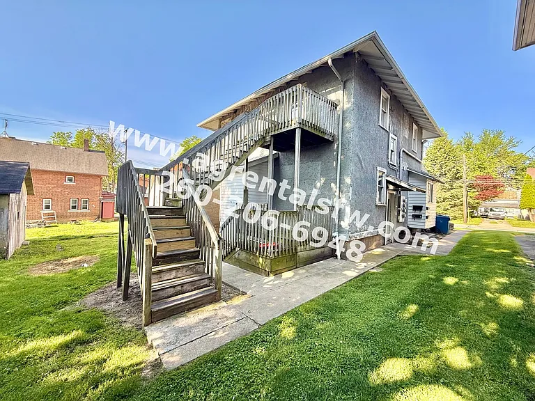 209 S West St — Photo 3