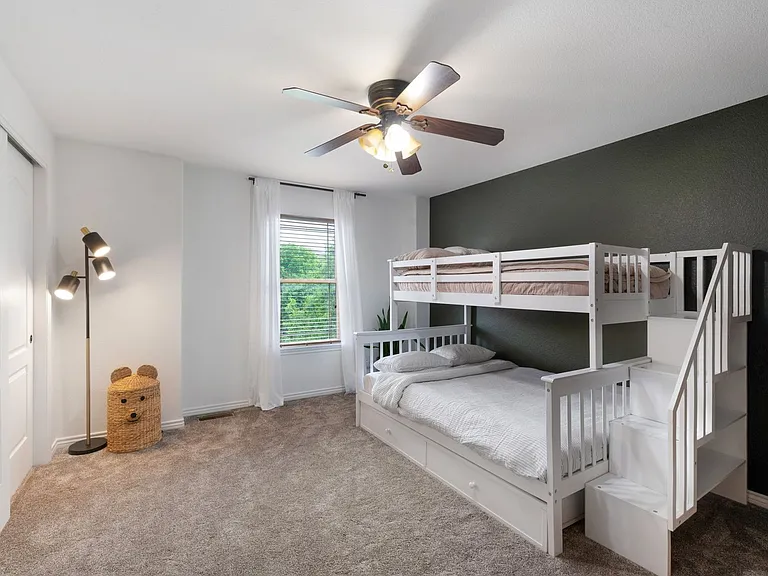 1411 Fieldwood Ct — Photo 34