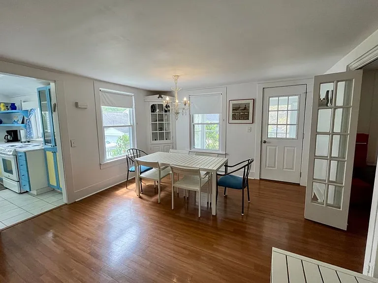 102 N Pier St — Photo 6