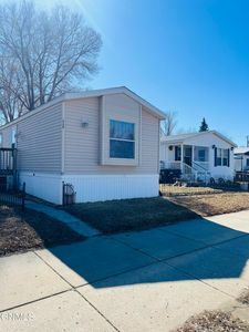 805 3rd St SE, Mandan, ND, 58554