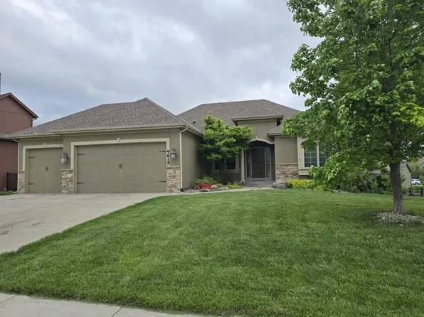 9615 NE 97th St, Kansas City, MO 64157