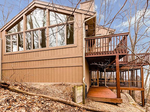 3rd image of 9129 Woodland Dr