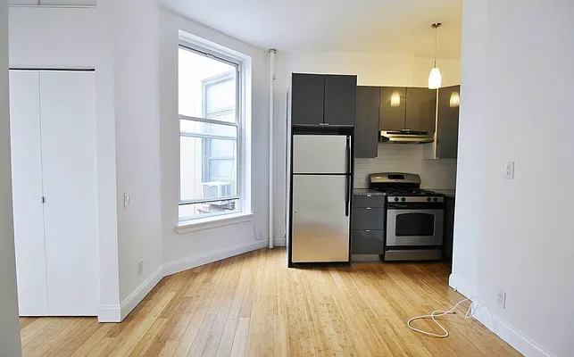 Rented by REAL New York | media 17