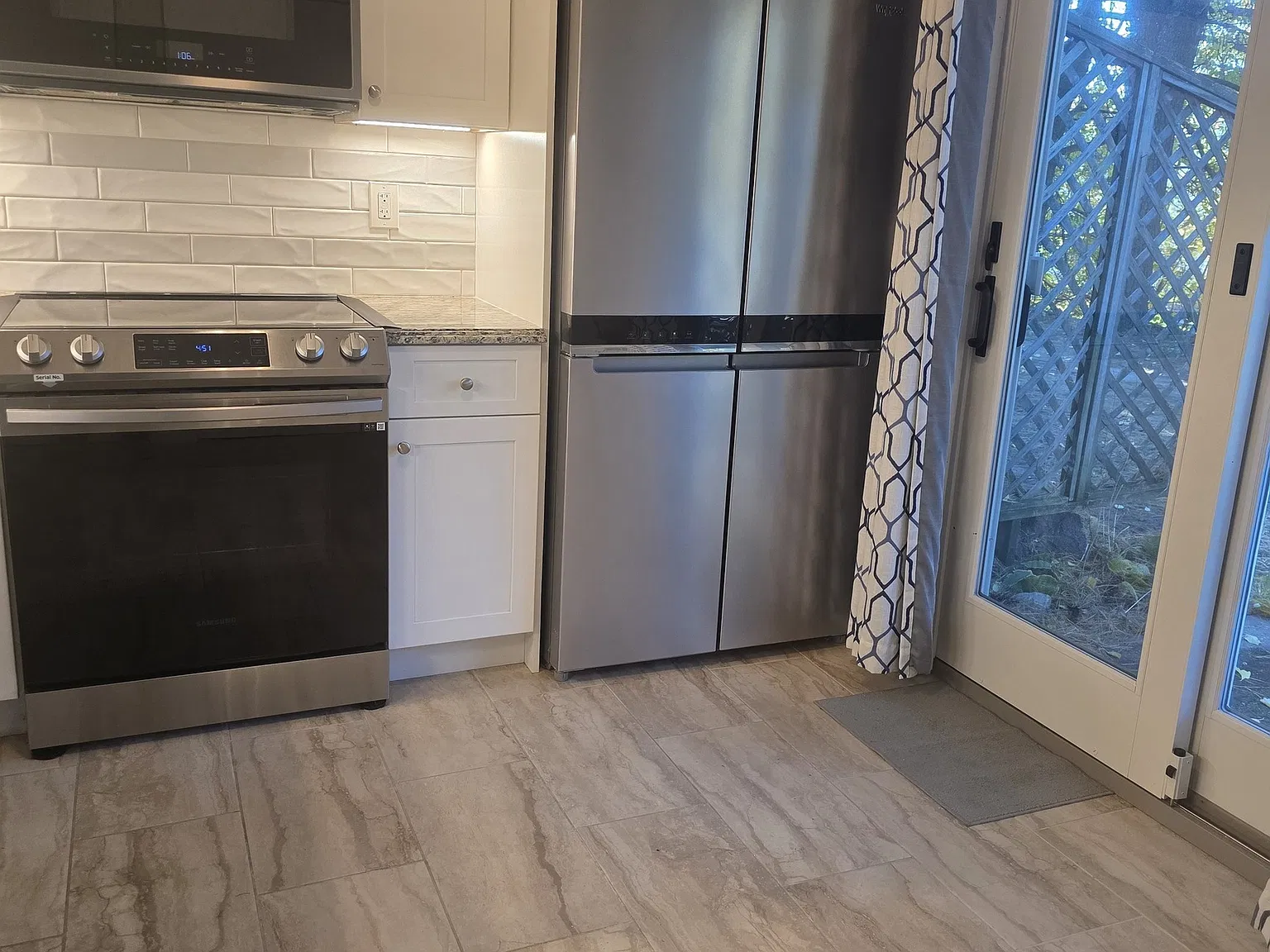 2 bed, 1.5 bath, 960 sqft, $1,750 — Photo 3