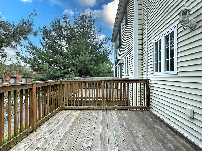 491 Main St #12 — Photo 7