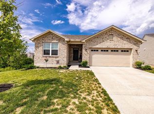 2160 Pumpkin Ridge Ct, Hamilton, OH 45013