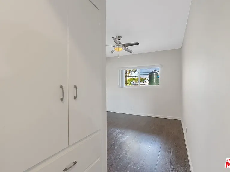 1301 S Saltair Ave #2 — Photo 5