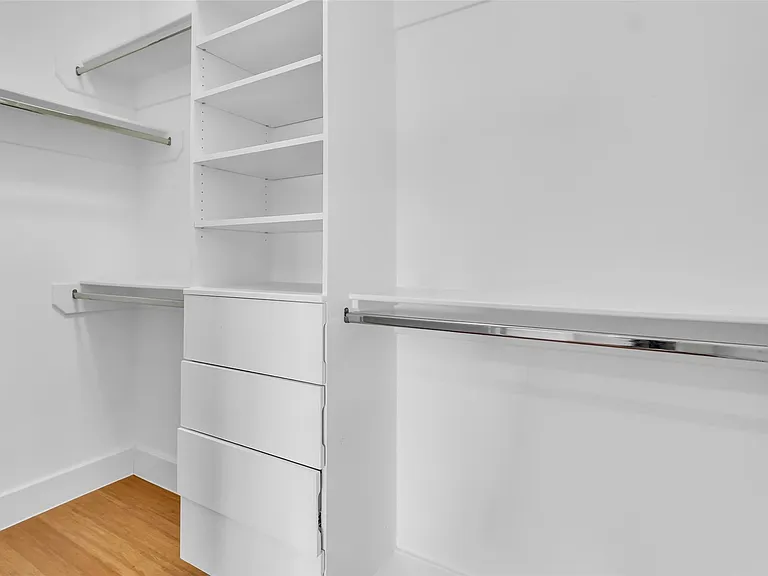 1802 Hickory St — Photo 31