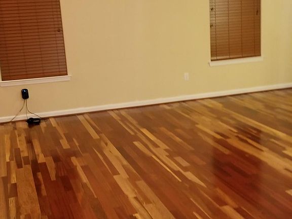 3rd image of 810 Skelton Way