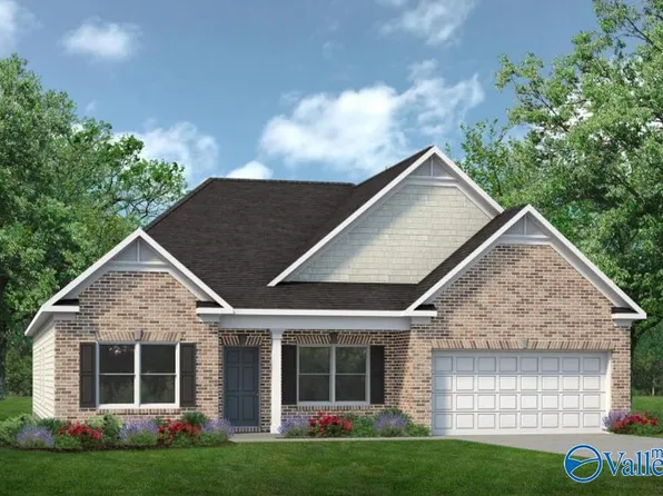 226 School House Dr, Decatur, AL 35603